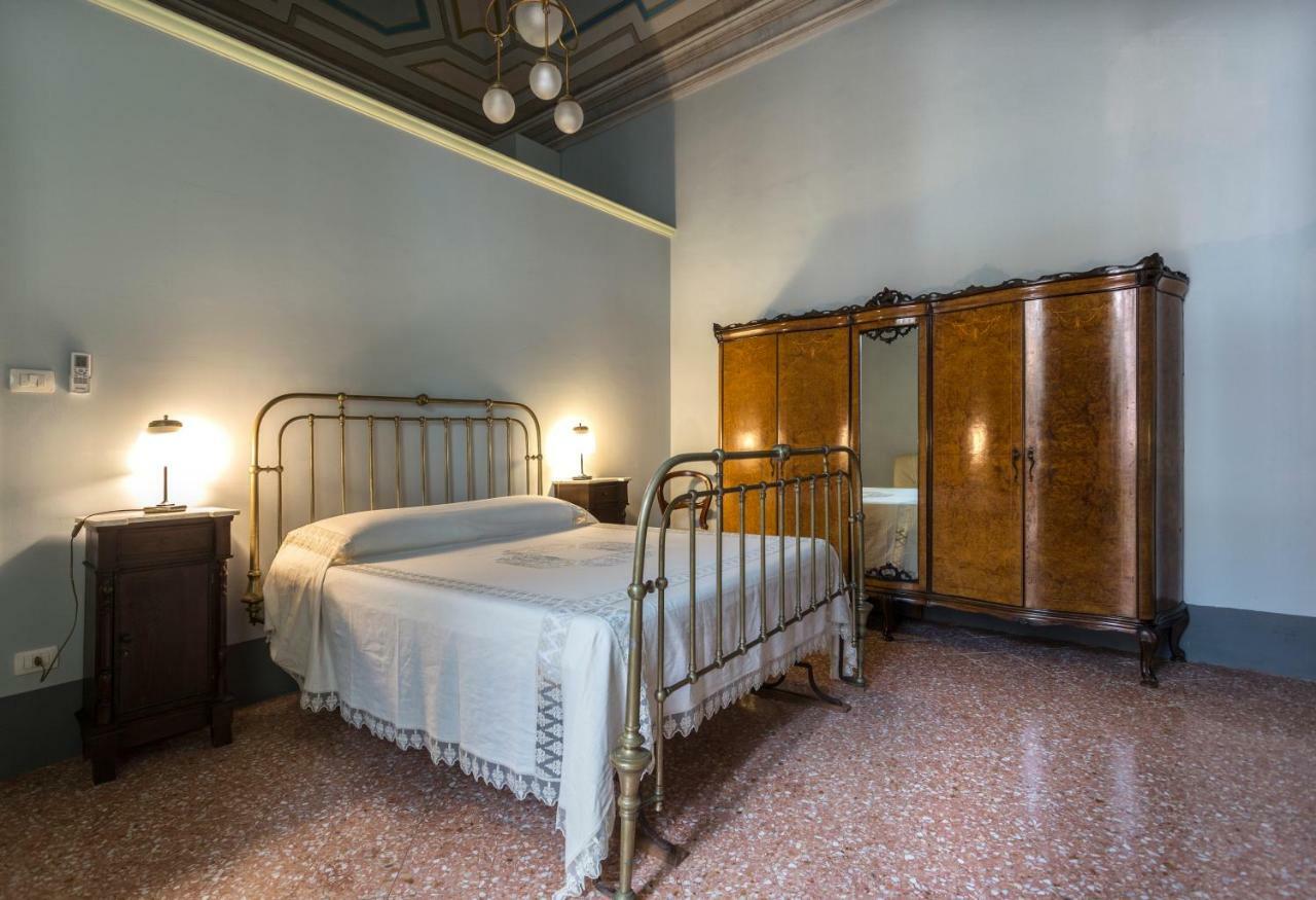 Palazzo Leuzzi B&B Galatone Eksteriør bilde